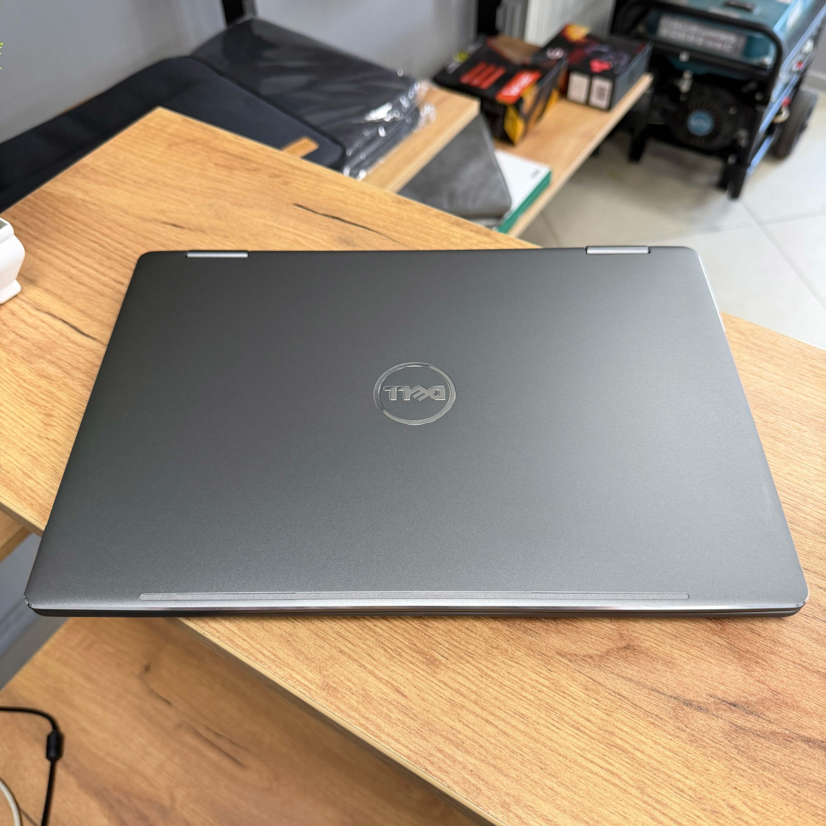Cенсорний ноутбук-трансформер Dell Inspiron 13 7375 2в1/ 13.3" FullHD, IPS/ AMD Ryzen 5 2500U (4 ядра/ 8 потоків)/ AMD Radeon Vega 8/ 16 GB/ 256 GB SSD M2 (Б/В)