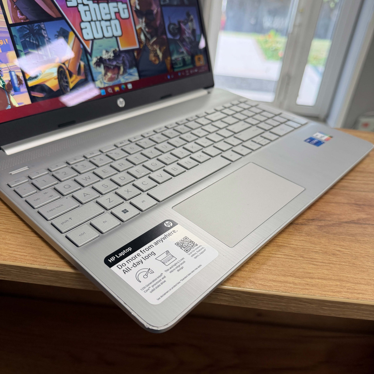 Сенорний ультрабук HP 15-dy5073dx/ 15.6" FullHD, IPS/ Intel Core i7 1255U (10 ядер/ 12 потоків)/ Intel UHD/ 8 GB/ 256 GB SSD NVME (Б/В)