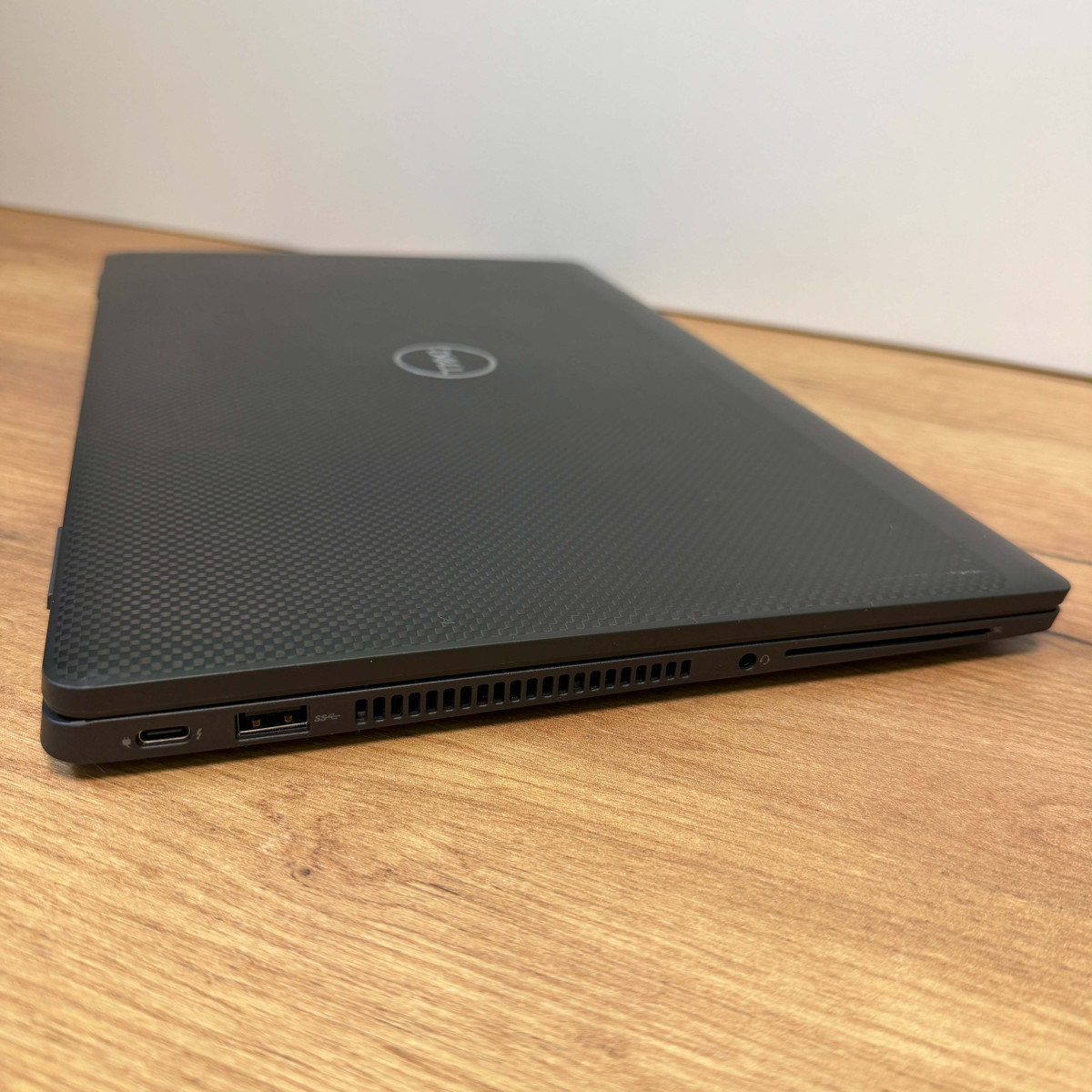Hоутбук Dell Latitude 7520/ 15.6" FullHD, IPS/ Intel Core i7 1185G7 (4 ядра/ 8 потоків)/ Intel Iris Xe/ 16 GB/ 128 GB SSD NVME (Б\В)