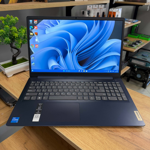 Сенсорний ультрабук Lenovo IdeaPad 3 15IAU7/ 15.6" FullHD, IPS/ Intel Core i5 1235U (10 ядер/ 12 потоків)/ Intel UHD/ 8 GB/ 512 GB SSD NVME (Б/В)