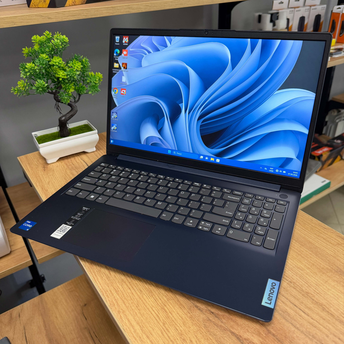 Сенсорний ультрабук Lenovo IdeaPad 3 15IAU7/ 15.6" FullHD, IPS/ Intel Core i5 1235U (10 ядер/ 12 потоків)/ Intel UHD/ 8 GB/ 512 GB SSD NVME (Б/В)