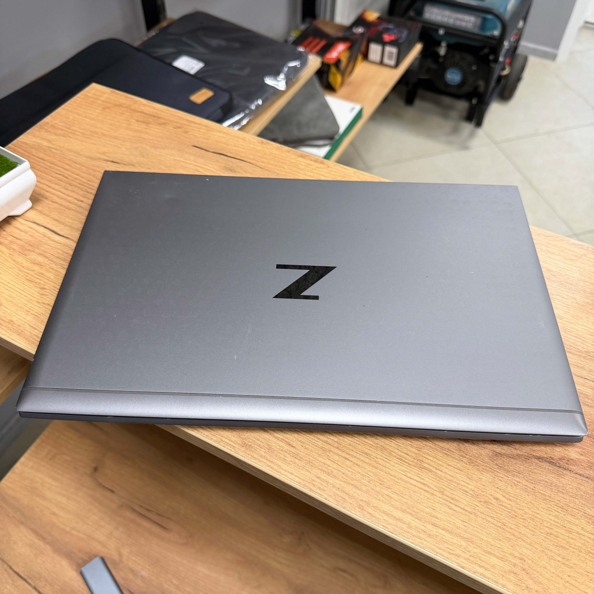 Ноутбук HP ZBook Firefly G8/ 15.6" FullHD, IPS/ Intel Core i7 1165G7 (4 ядра/ 8 потоків)/ Intel Iris Xe/ 8 GB/ 256 GB SSD NVME (Б/В)