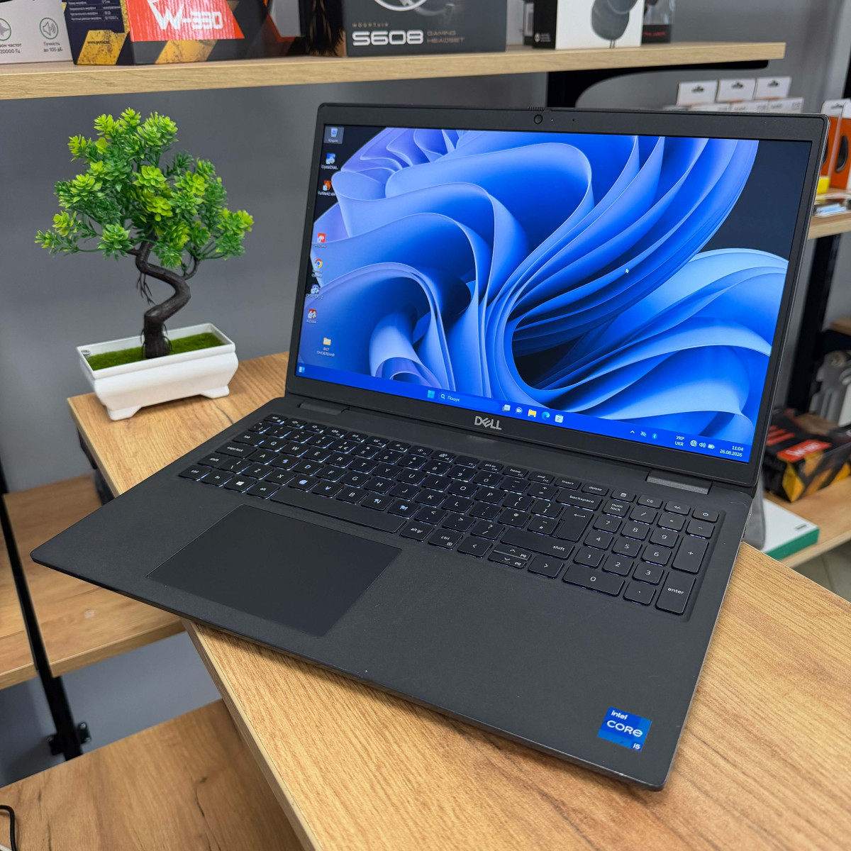 Ноутбук Dell Latitude 3520/ 15.6" FullHD, IPS/ Intel Core i5 1135G7 (4 ядра/ 8 потоків)/ Intel Iris Xe/ 8 GB/ 256 GB SSD NVME (Б/В) 