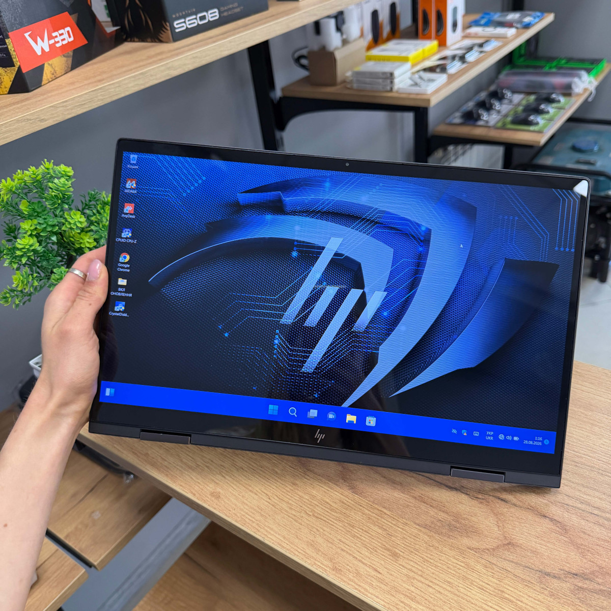 Сенсорний ультрабук-трансформер HP ENVY x360 15m-ee00xx 2в1/ 15.6" FullHD, IPS/  AMD Ryzen 5 4500U (6 ядер/ 6 потоків)/ AMD Radeon RX Vega 6/ 8 GB/ 256 GB SSD NVME (Б\В)
