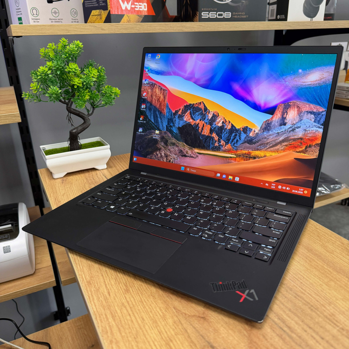 Ультрабук Lenovo ThinkPad X1 Carbon Gen 9/ 14" FullHD (1920x1200), IPS 16:10/ Intel Core i5 1135G7 (4 ядра/ 8 потоків)/ Intel Iris Xe/ 8 GB/ 256 GB SSD NVME (Б\В)