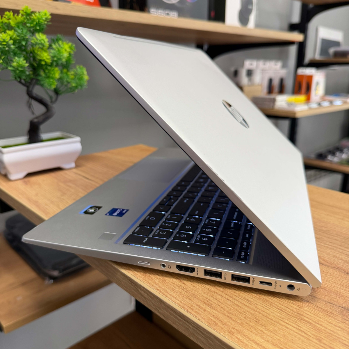 Ноутбук HP ProBook 450 G9/ 15.6" FullHD, IPS/ Intel Core i7 1255U (10 ядер/ 12 потоків)/ Intel UHD/ 8 GB/ 256 GB SSD NVME (Б\В)