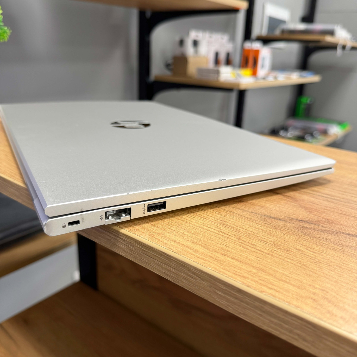 Ноутбук HP ProBook 450 G10/ 15.6" FullHD, IPS/ Intel Core i7 1355U (10 ядер/ 12 потоків)/ Intel UHD/ 8 GB/ 256 GB SSD NVME (Б/В)