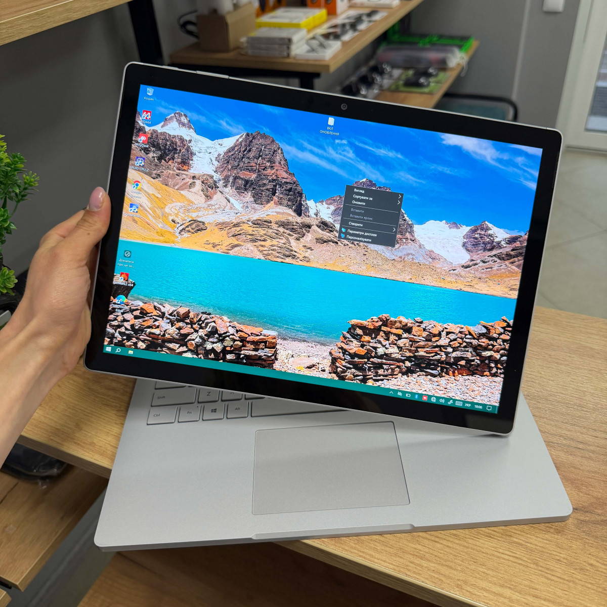 Сенсорний ігровий ноутбук-трансформер Microsoft Surface Book 2 1832 2в1/ 13.5" 3K (3000×2000), IPS/ Intel Core i7 8650U/ NVIDIA GeForce GTX 1050 (на 2 GB)/ 16 GB/ 1 TB SSD NVME (Б/В) 
