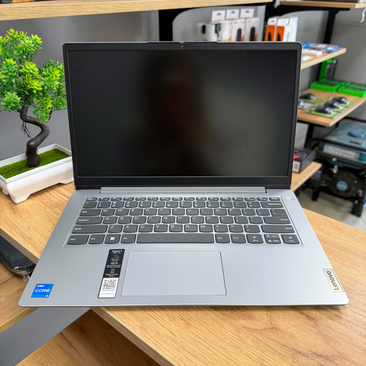 Ультрабук Lenovo IdeaPad 1 14IAU7/ 14" FullHD, IPS/ Intel Core i3 1215U (6 ядер/ 8 потоків)/ Intel UHD/ 8 GB/ 256 GB SSD NVME (Б/В)