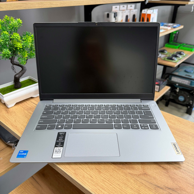 Ультрабук Lenovo IdeaPad 1 14IAU7/ 14" FullHD, IPS/ Intel Core i3 1215U (6 ядер/ 8 потоків)/ Intel UHD/ 8 GB/ 256 GB SSD NVME (Б/В)