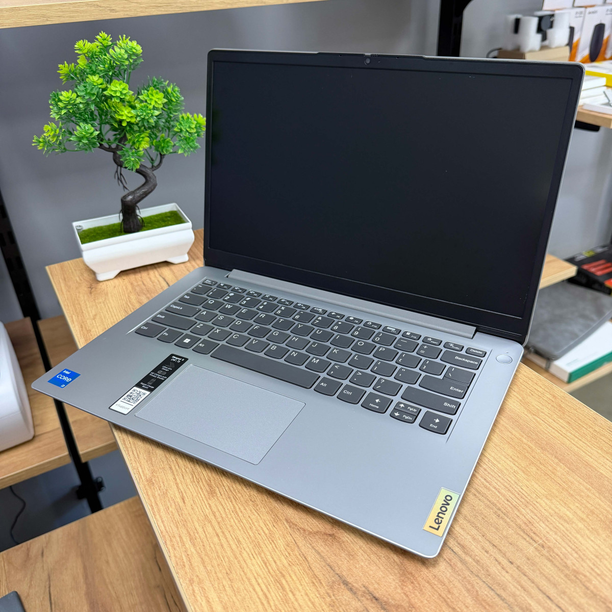 Ультрабук Lenovo IdeaPad 1 14IAU7/ 14" FullHD, IPS/ Intel Core i3 1215U (6 ядер/ 8 потоків)/ Intel UHD/ 8 GB/ 256 GB SSD NVME (Б/В)