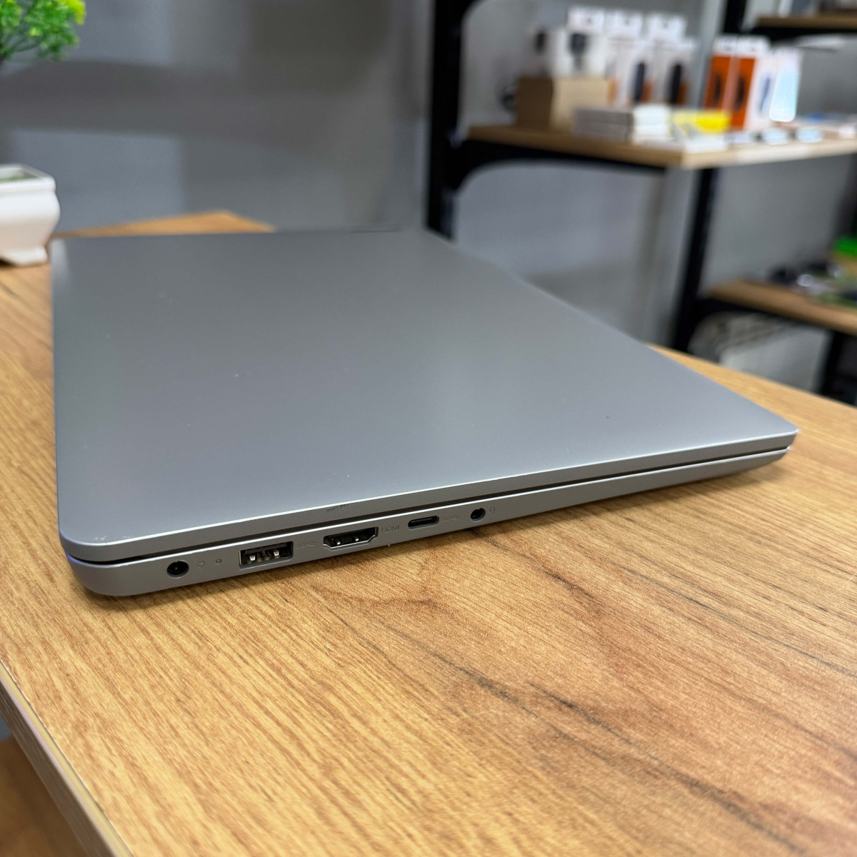 Ультрабук Lenovo IdeaPad 1 14IAU7/ 14" FullHD, IPS/ Intel Core i3 1215U (6 ядер/ 8 потоків)/ Intel UHD/ 8 GB/ 256 GB SSD NVME (Б/В)