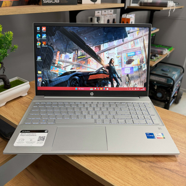 Ноутбук HP Pavilion 15-eg2xxx/ 15.6" FullHD, IPS/ Intel Core i5 1235U (10 ядер/ 12 потоків)/ Intel UHD/ 8 GB/ 256 GB SSD NVME (Б/В)