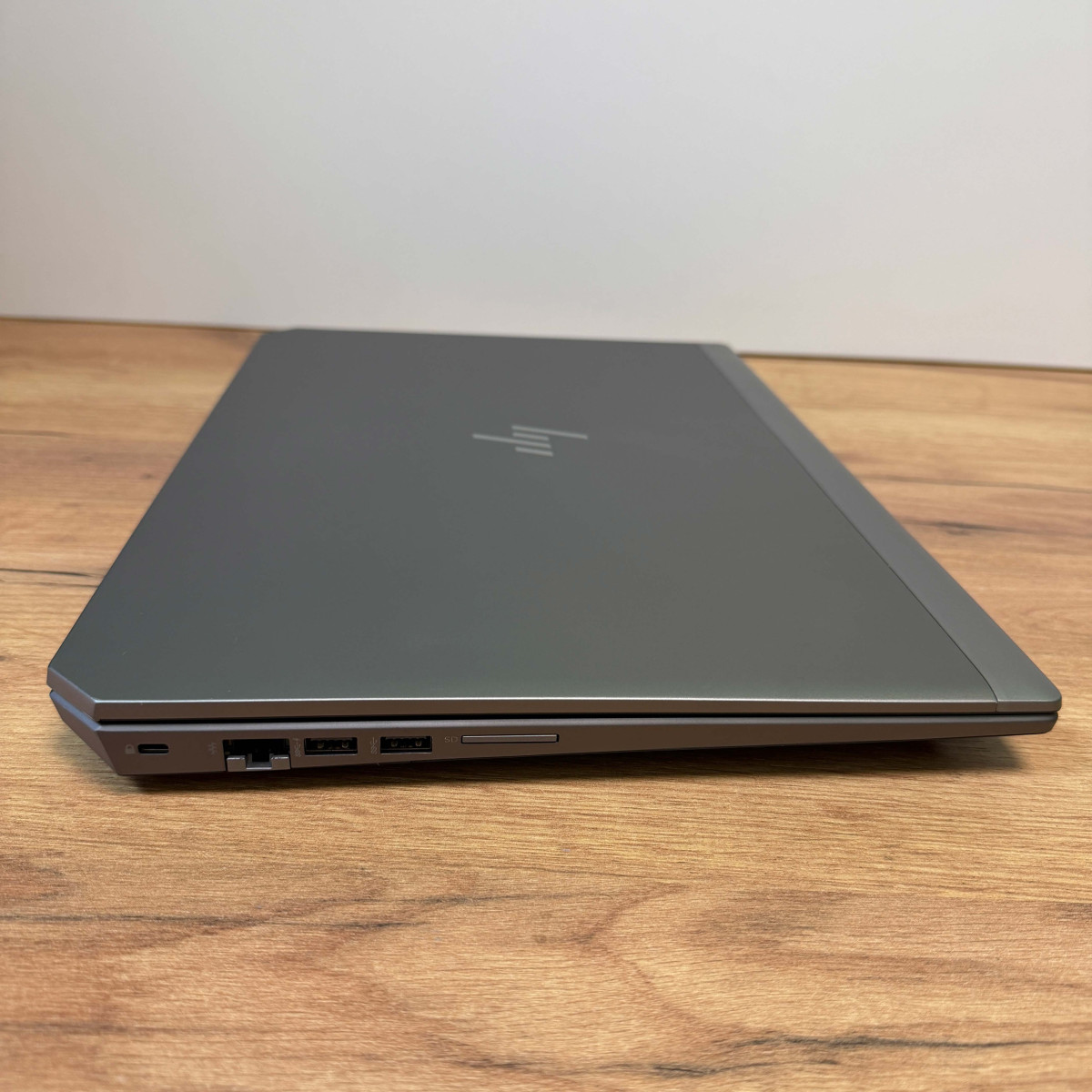 Ноутбук HP ZBook 15 G6/ 15.6" FullHD, IPS/ Intel Core i5 9300H (4 ядра/ 8 потоків, до 4.1 ГГц)/ NVIDIA Quadro T1000 (на 4 GB)/ 16 GB/ 256 GB SSD NVME (Б/В)