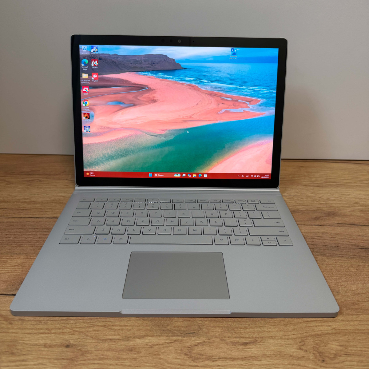 Сенсорний ігровий ноутбук-трансформер Microsoft Surface Book 2 1832 2в1/ 13.5" 3K (3000×2000), IPS/ Intel Core i7 8650U/ NVIDIA GeForce GTX 1050 (на 2 GB)/ 16 GB/ 1 TB SSD NVME (Б/В) 