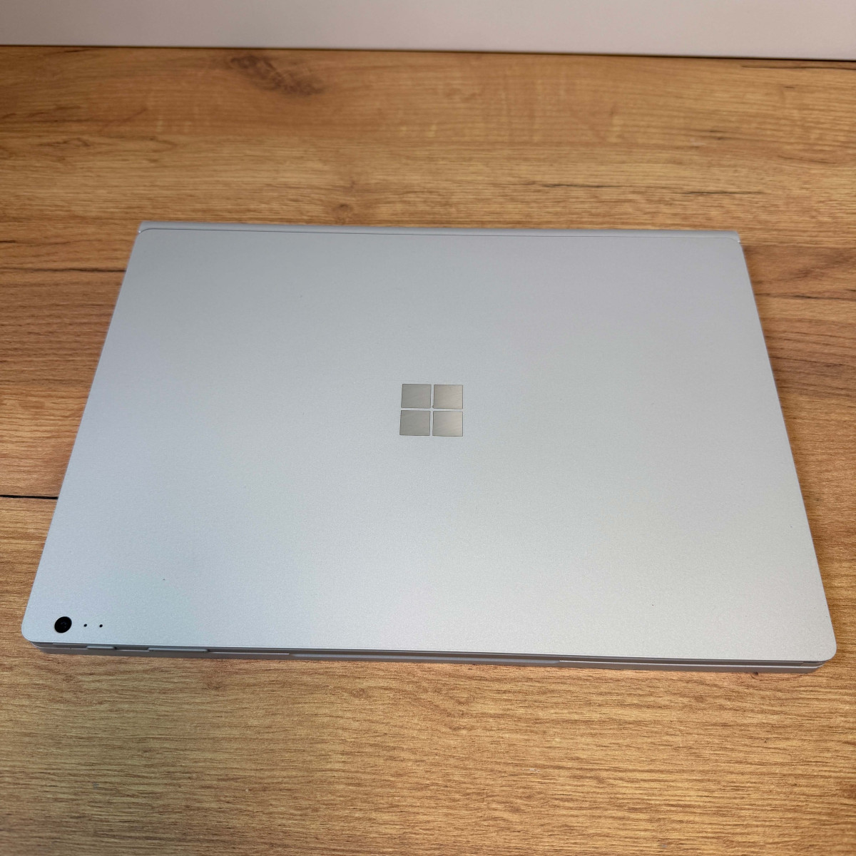 Сенсорний ігровий ноутбук-трансформер Microsoft Surface Book 2 1832 2в1/ 13.5" 3K (3000×2000), IPS/ Intel Core i7 8650U/ NVIDIA GeForce GTX 1050 (на 2 GB)/ 16 GB/ 1 TB SSD NVME (Б/В) 