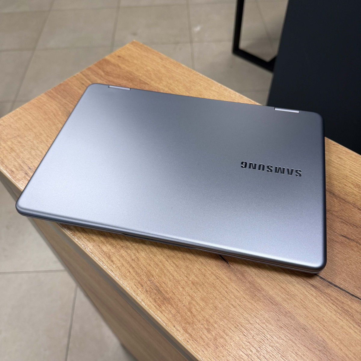 Cенсорний ультрабук 2в1 Samsung 7 Spin (NP730QAA)/  13.3" FullHD, IPS/ Intel Core i5 8250U (4 ядра/ 8 потоків)/ Intel UHD 620/ 8 GB/ 256 GB SSD (Б/В)